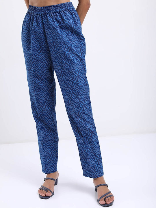 Vishudh Ethnic Motifs Printed Straight Kurta with Trousers