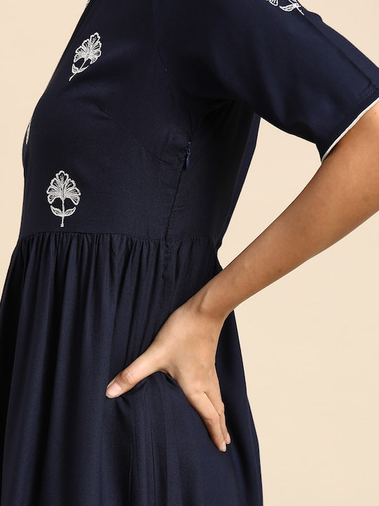 All about you Women Embroidered Kurta