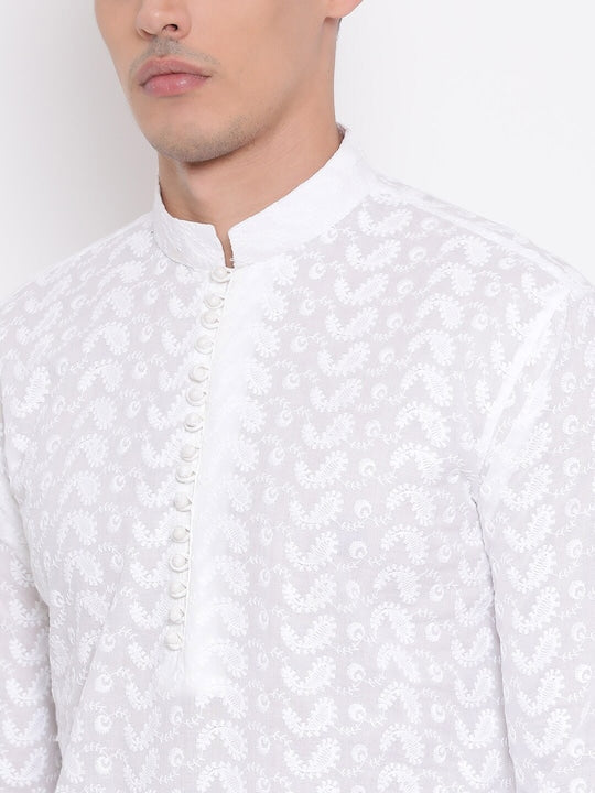 Vastramay Men Chikankari Embroidered Pure Cotton Kurta