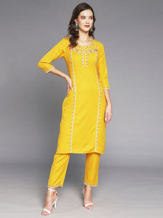 Anubhutee Women Yellow Floral Embroidered Kurta with Trousers