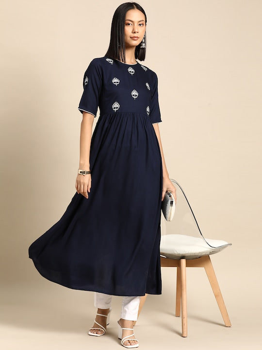 All about you Women Embroidered Kurta