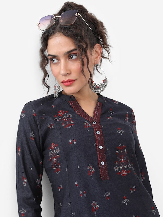 Vishudh Floral Printed Thread Work Kurta