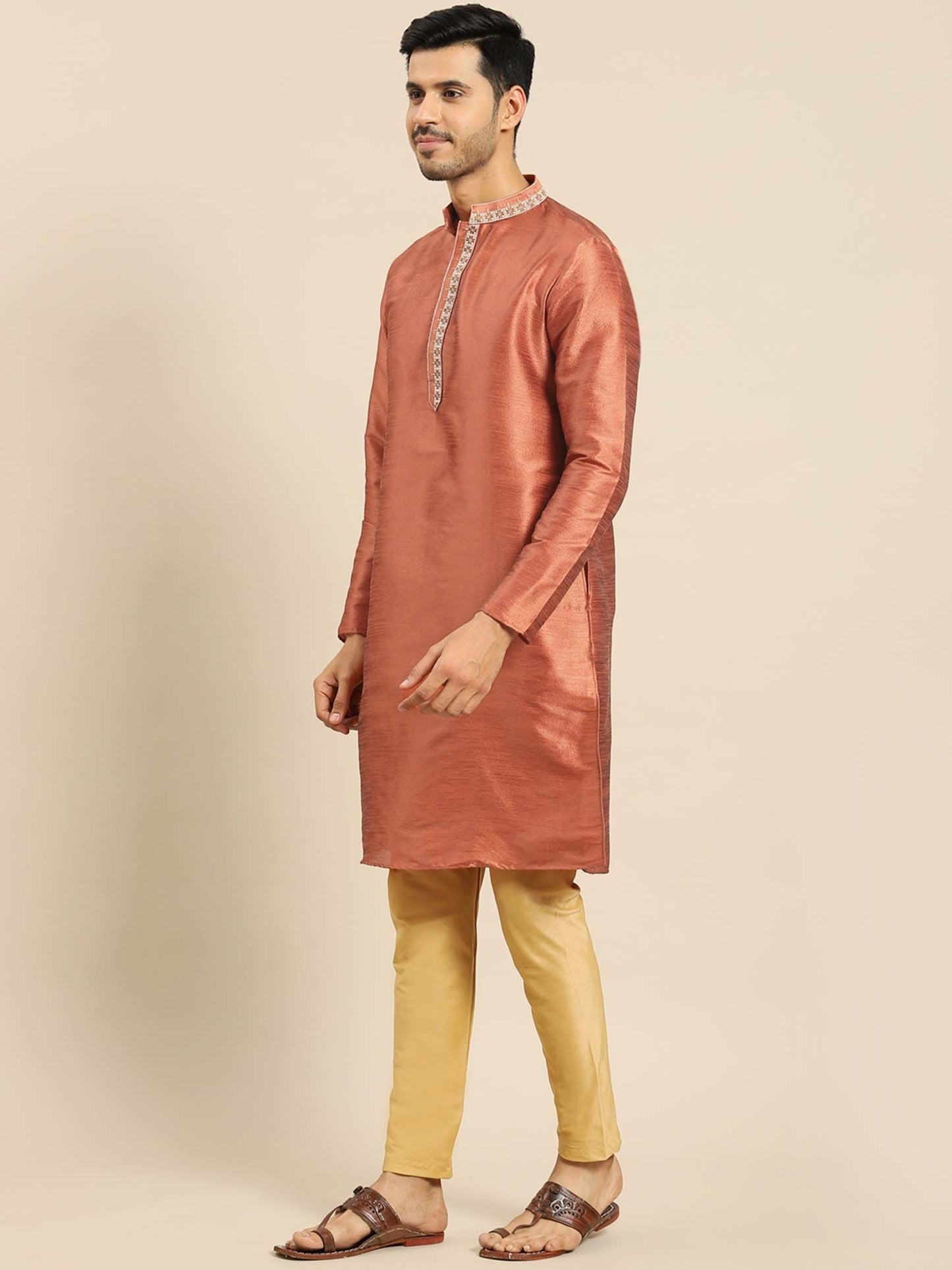 Amodh by Kisah Men Rust Kurta (Set of 2)