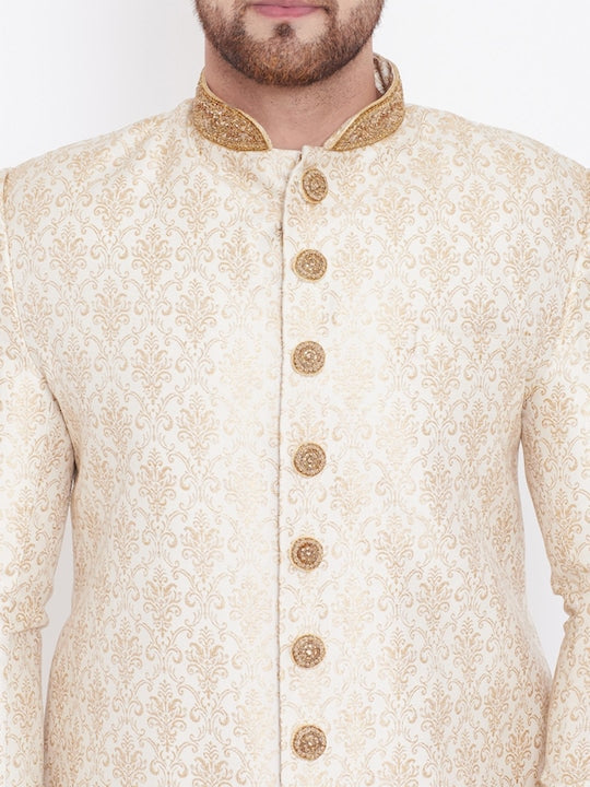 Vastramay Men Cream-Coloured & Gold-Coloured Brocade Zardozi Woven Design Sherwani Set